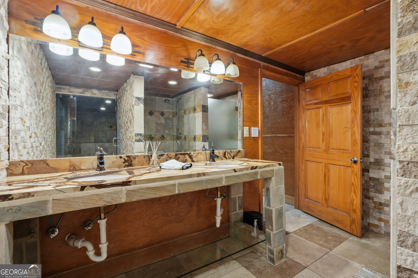 2440 Emerald Drive Property Photo 54