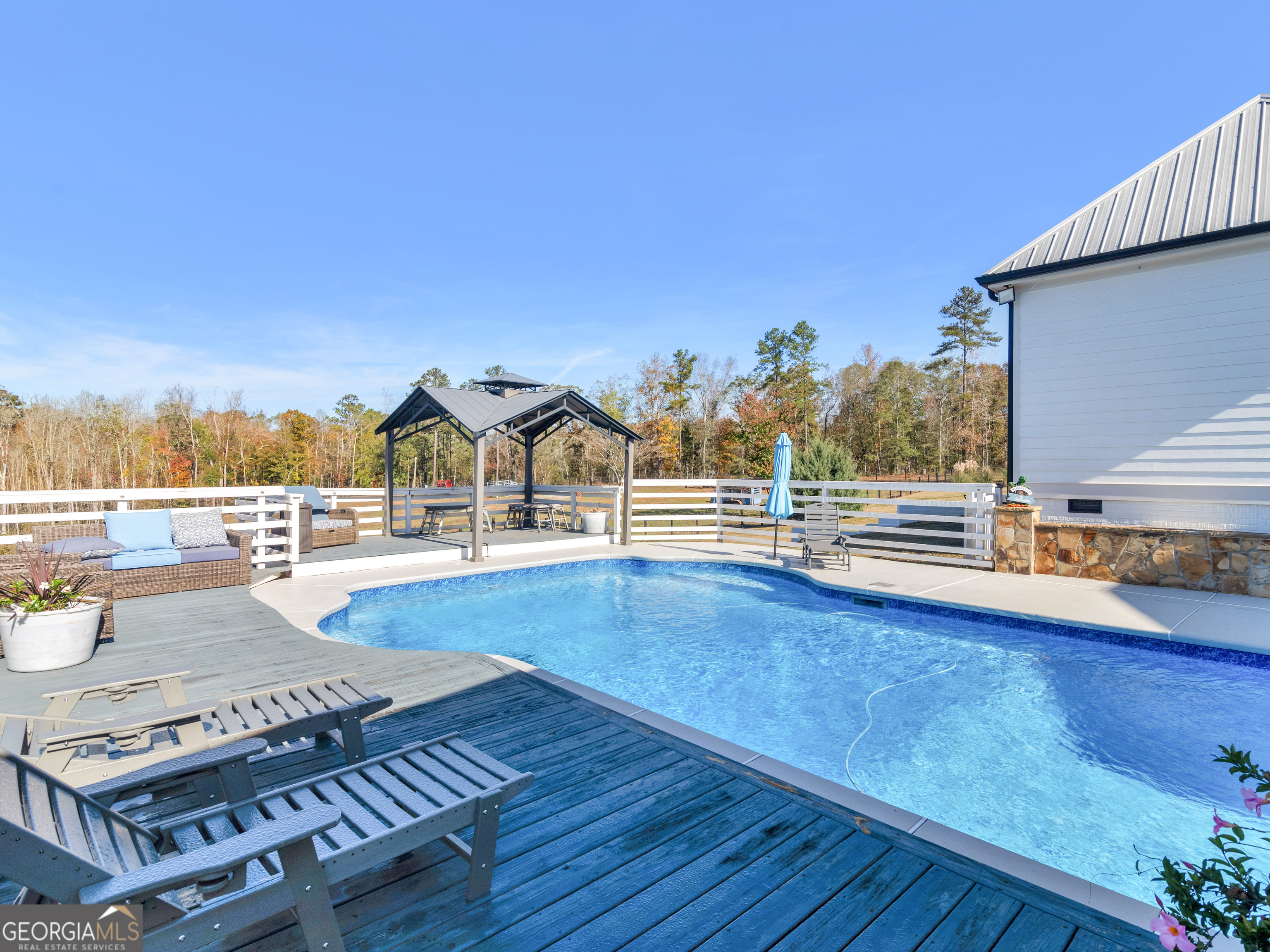 320 Buck Creek Road Property Photo 8