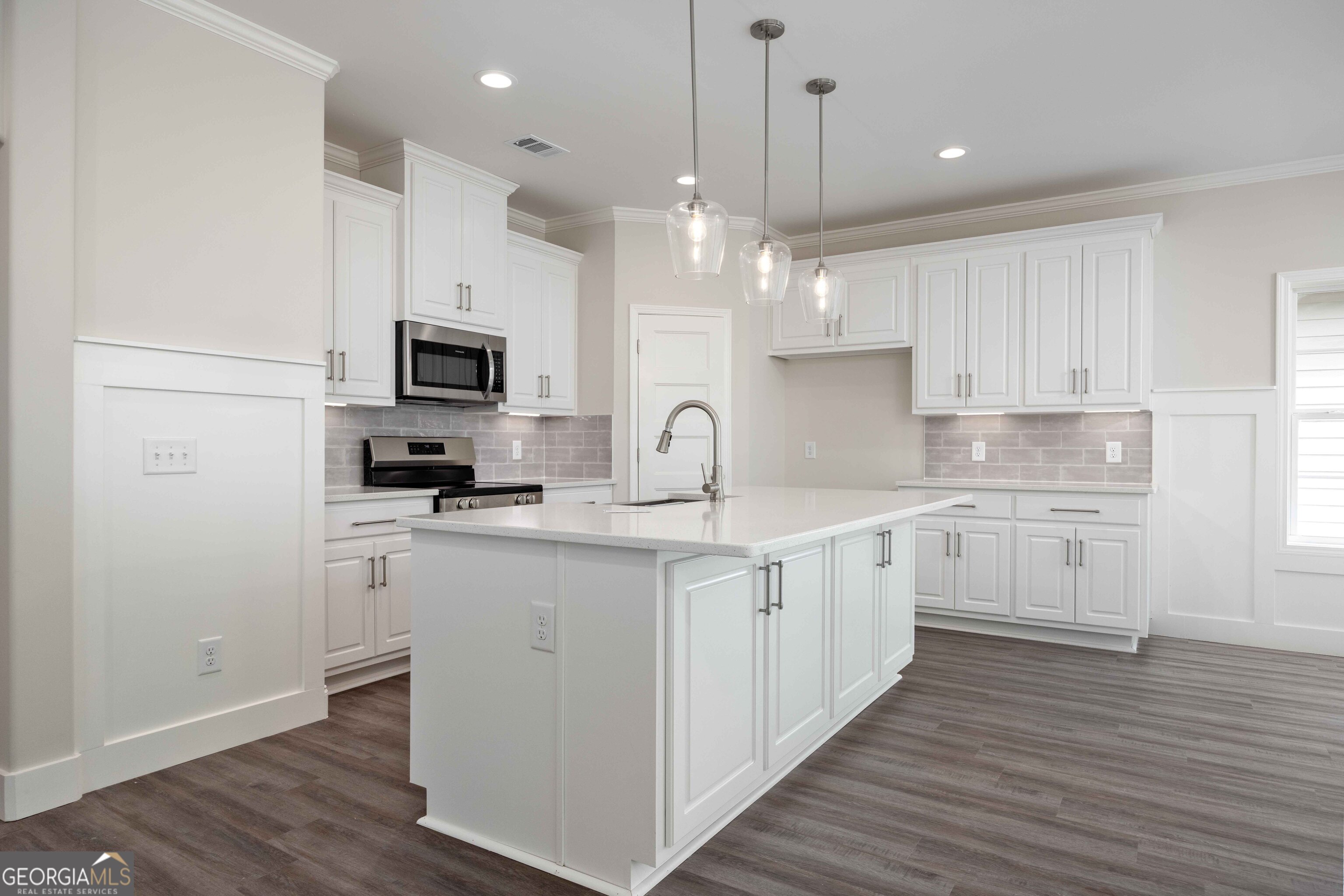 9864 Paddock Court Property Photo 4