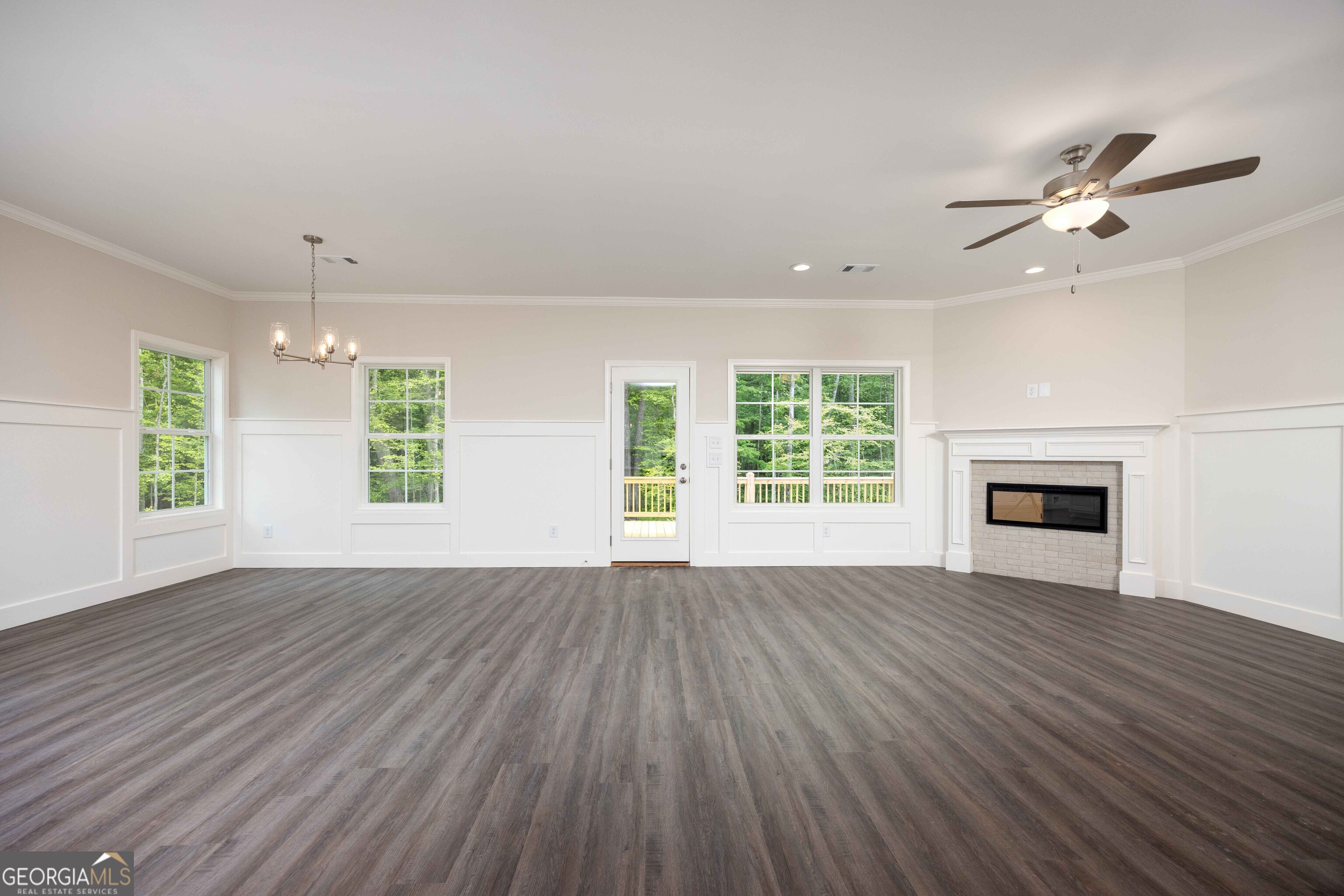 9864 Paddock Court Property Photo 7