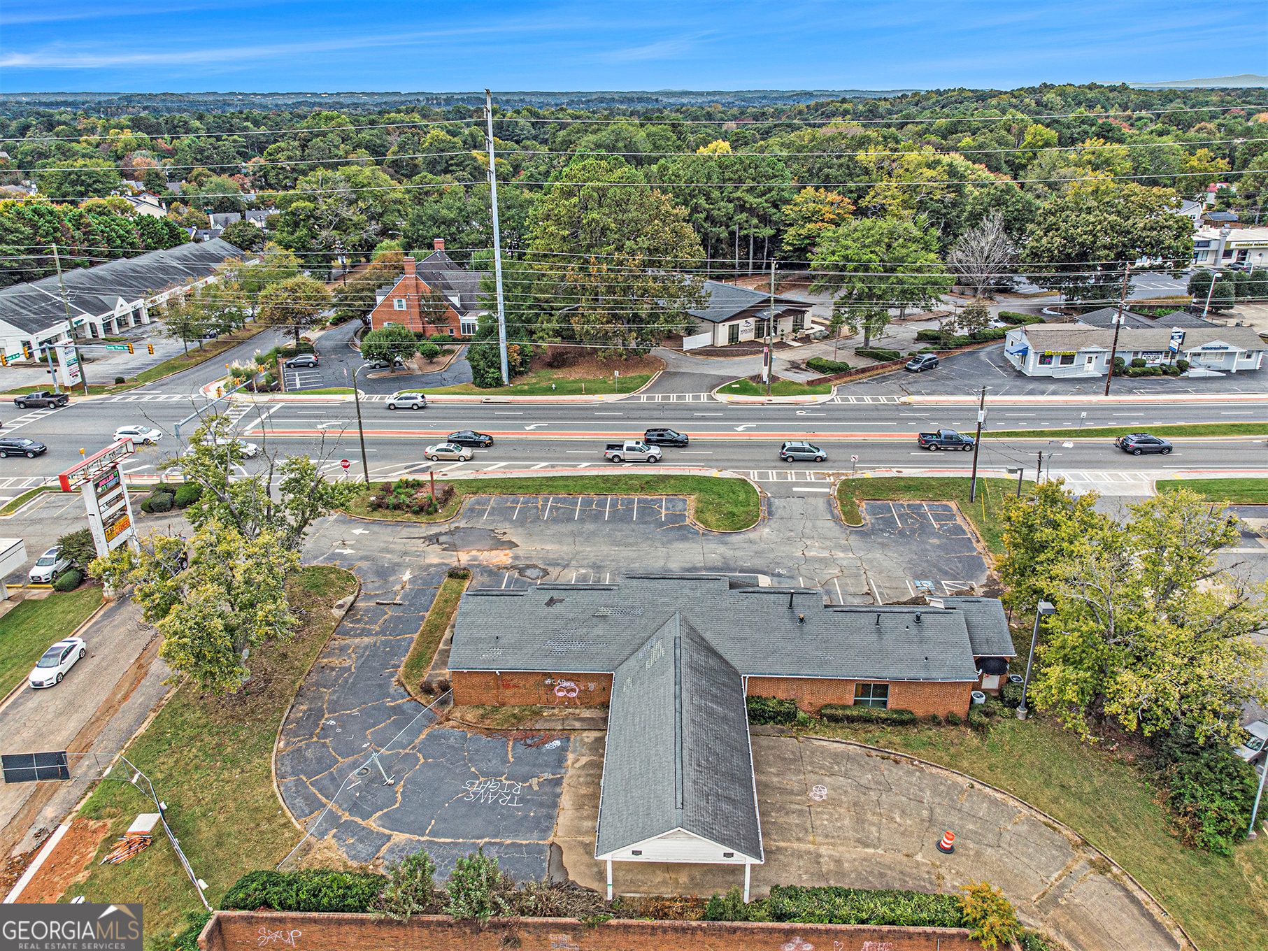 2674 Sandy Plains Road Property Photo 3