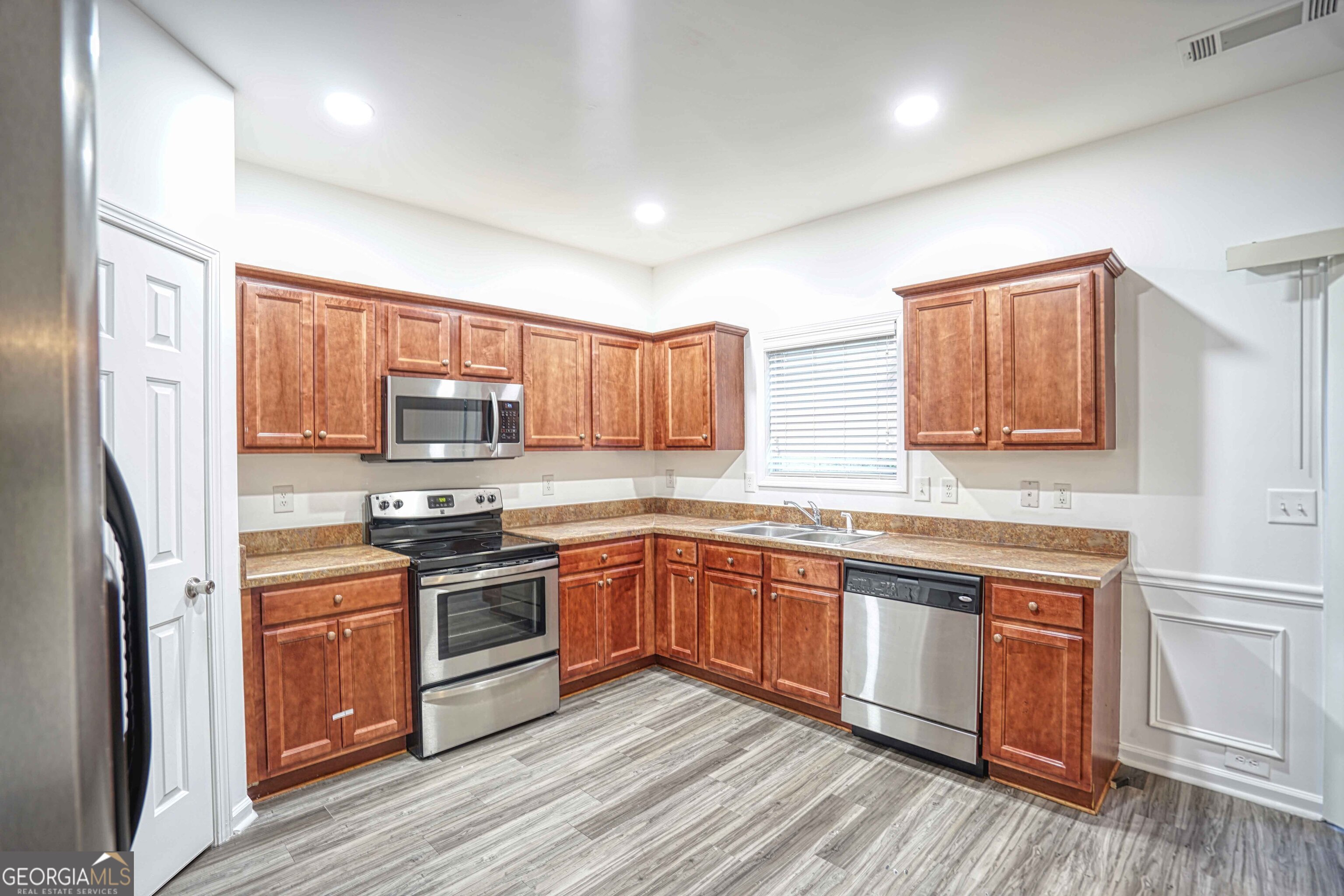 2158 Executive Drive Property Photo 25