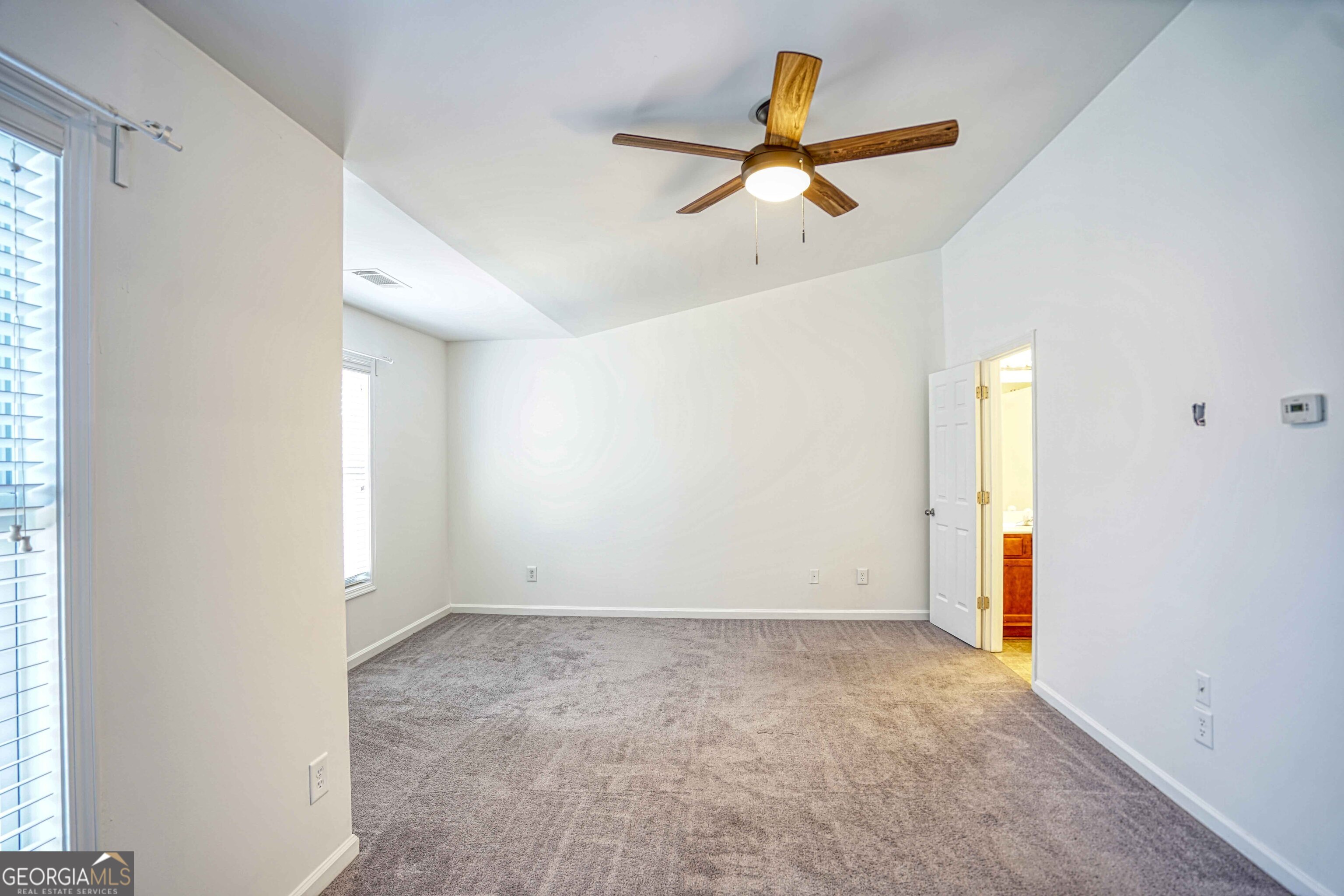 2158 Executive Drive Property Photo 28