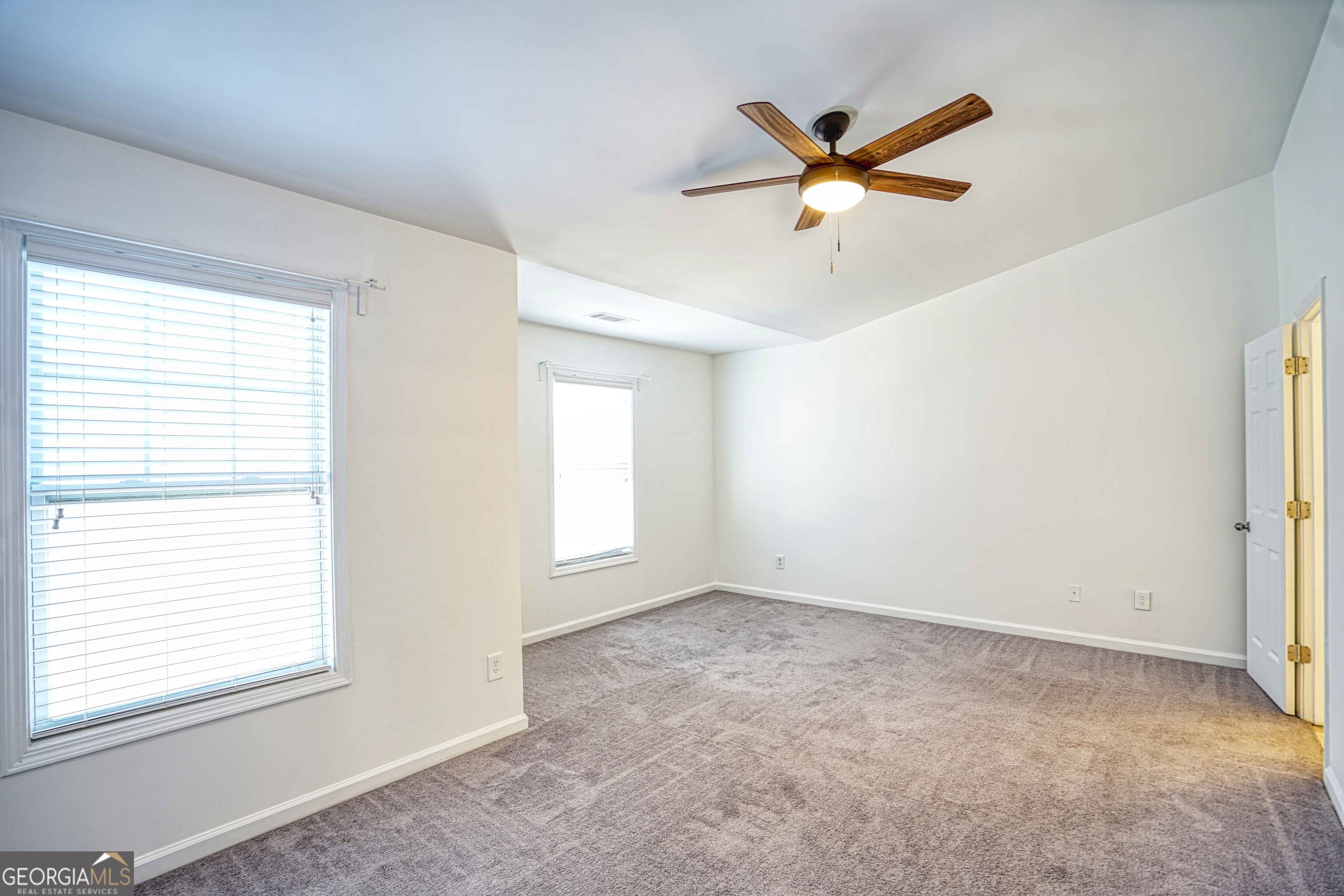 2158 Executive Drive Property Photo 30