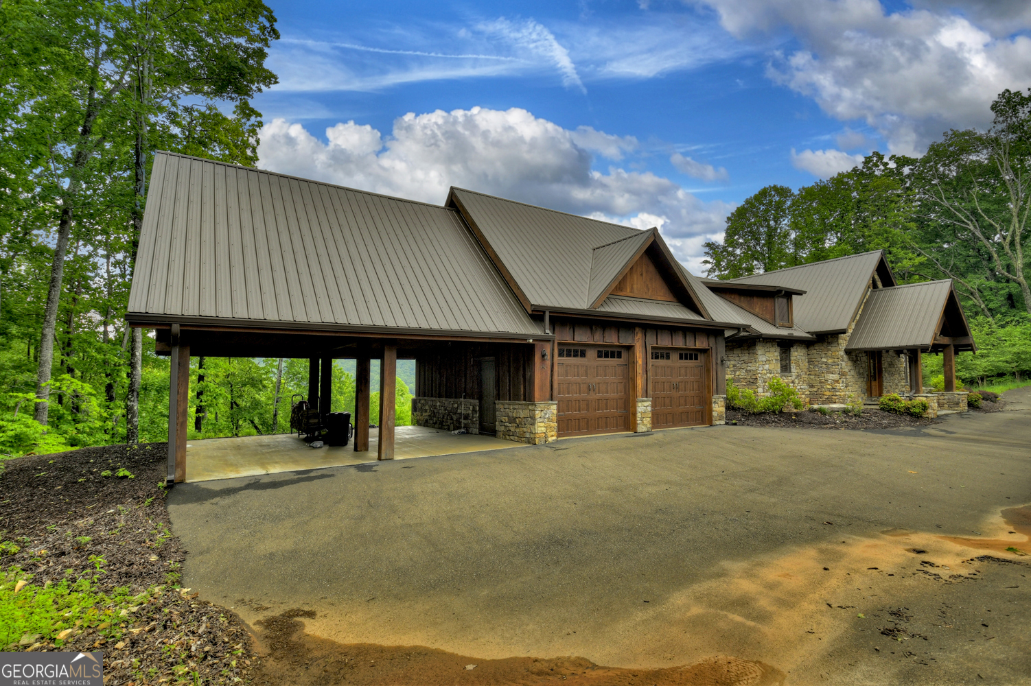 258 Forest Ridge Drive Property Photo 3