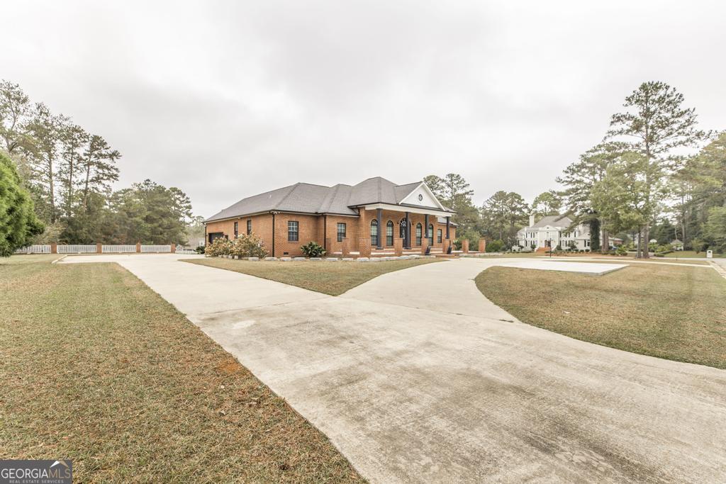 100 Parks Ridge Property Photo 3