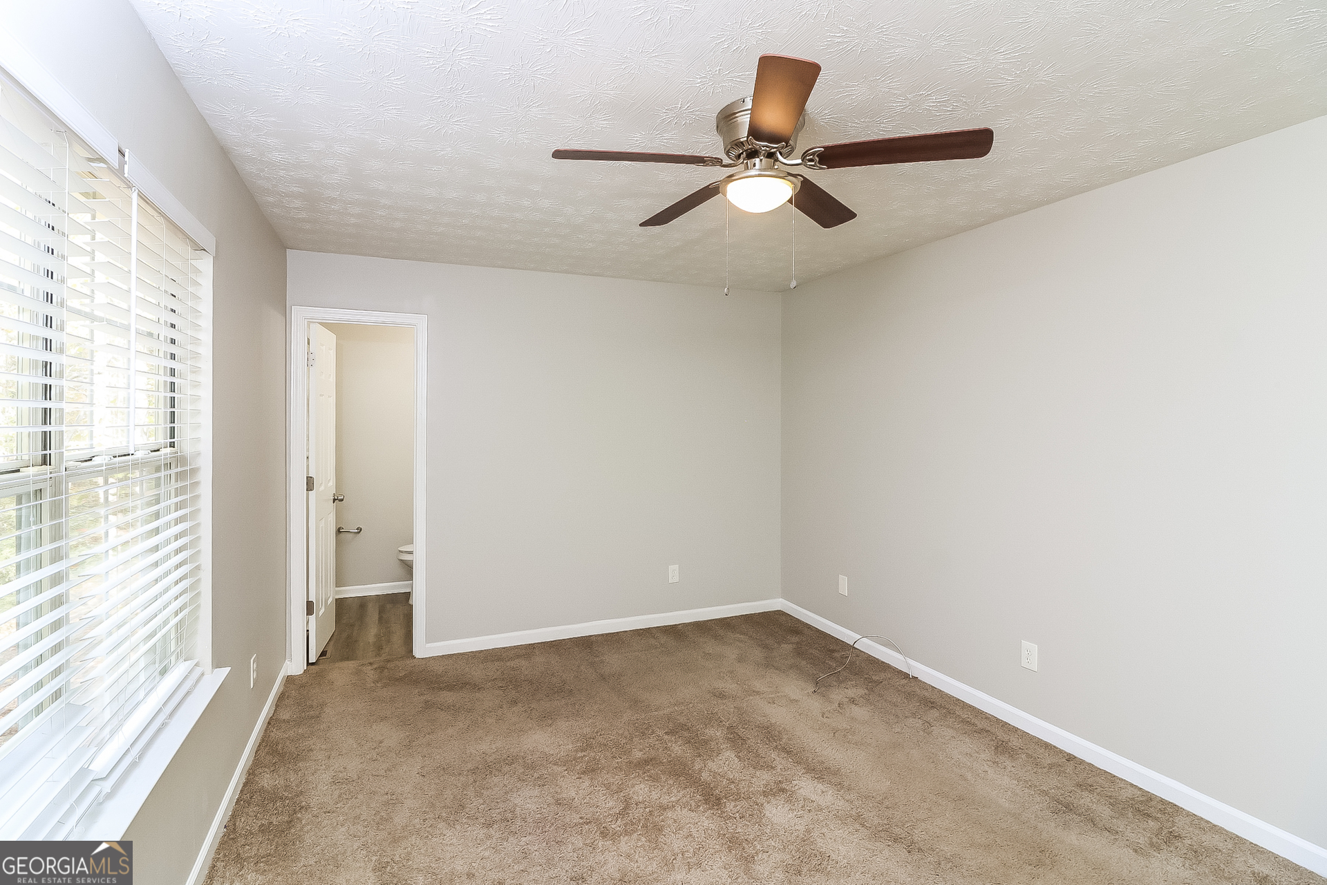 215 Shadow Wood Drive Property Photo 13