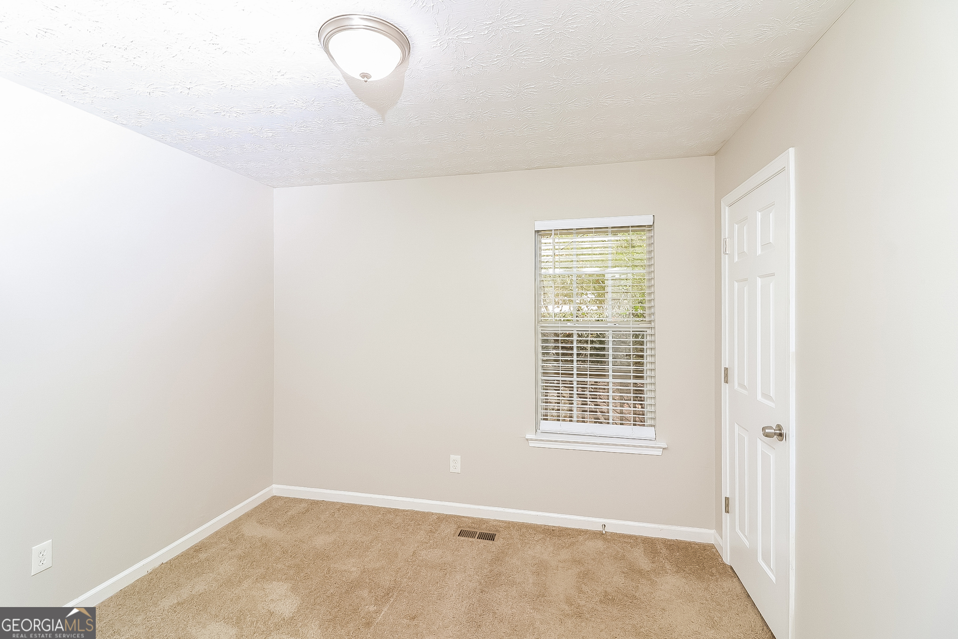 215 Shadow Wood Drive Property Photo 16