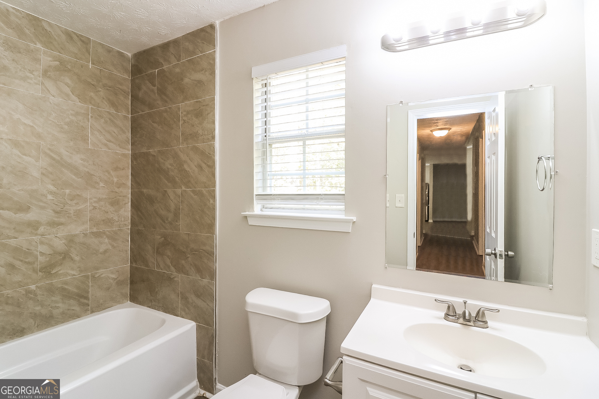 215 Shadow Wood Drive Property Photo 17