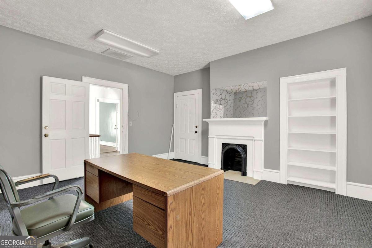 101 S Glenwood Avenue Property Photo 4