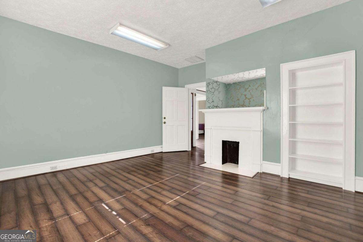 101 S Glenwood Avenue Property Photo 11