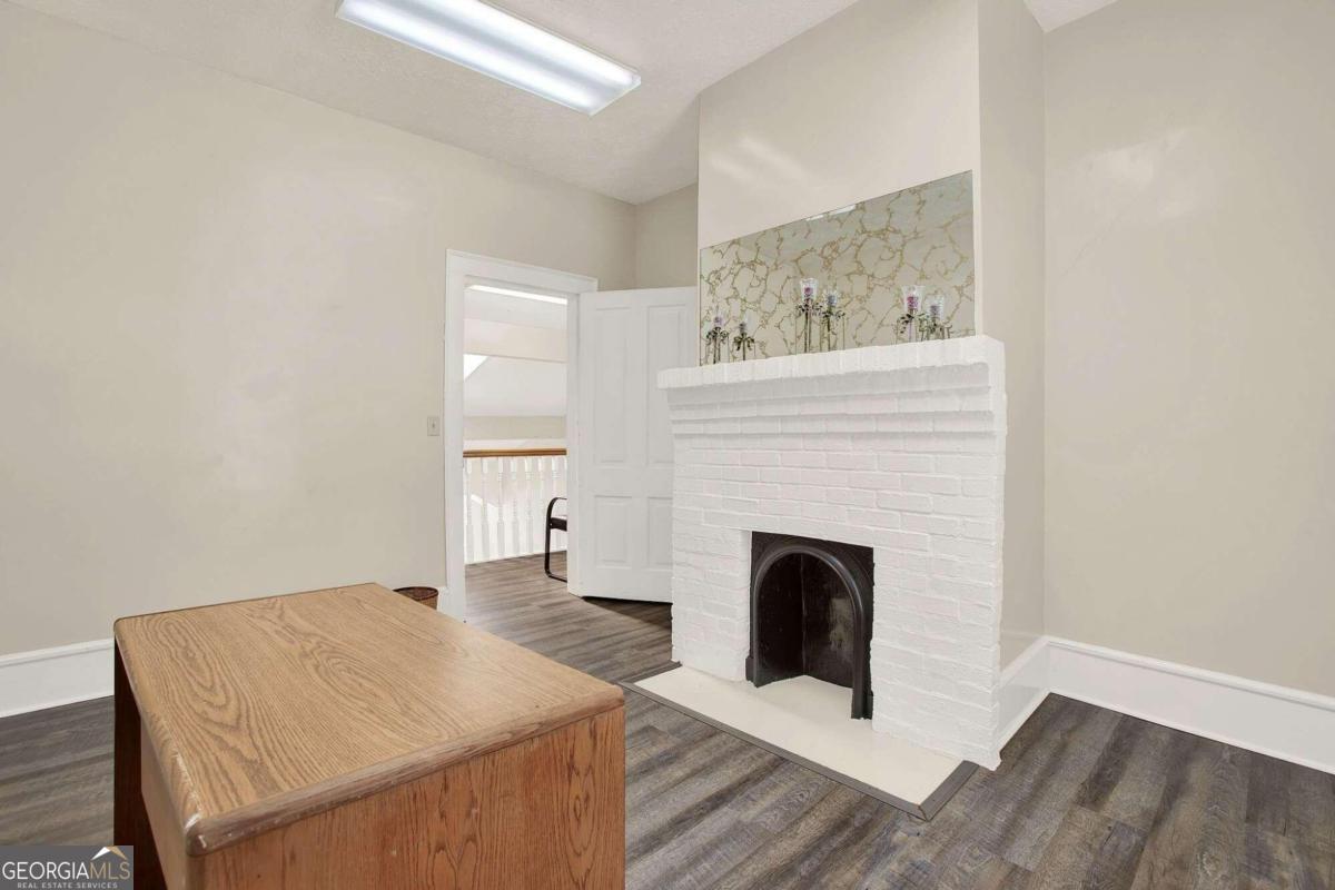 101 S Glenwood Avenue Property Photo 21
