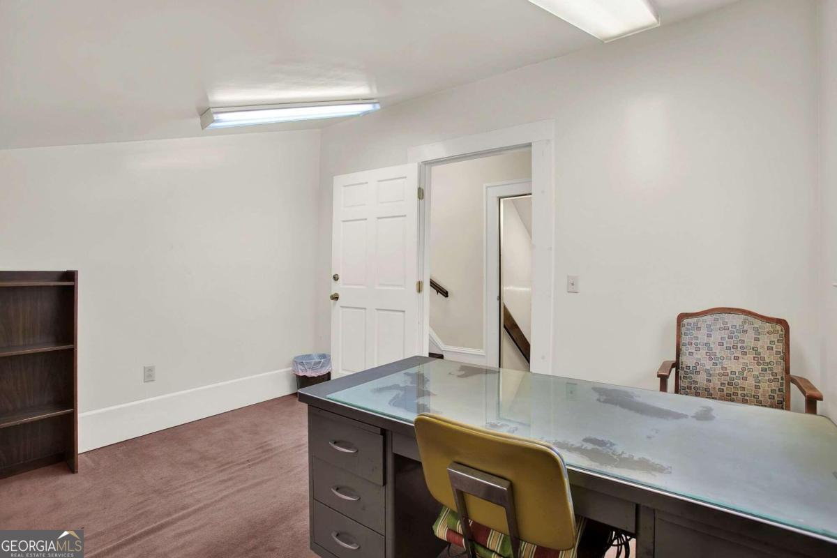 101 S Glenwood Avenue Property Photo 25