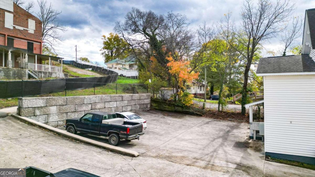 101 S Glenwood Avenue Property Photo 65