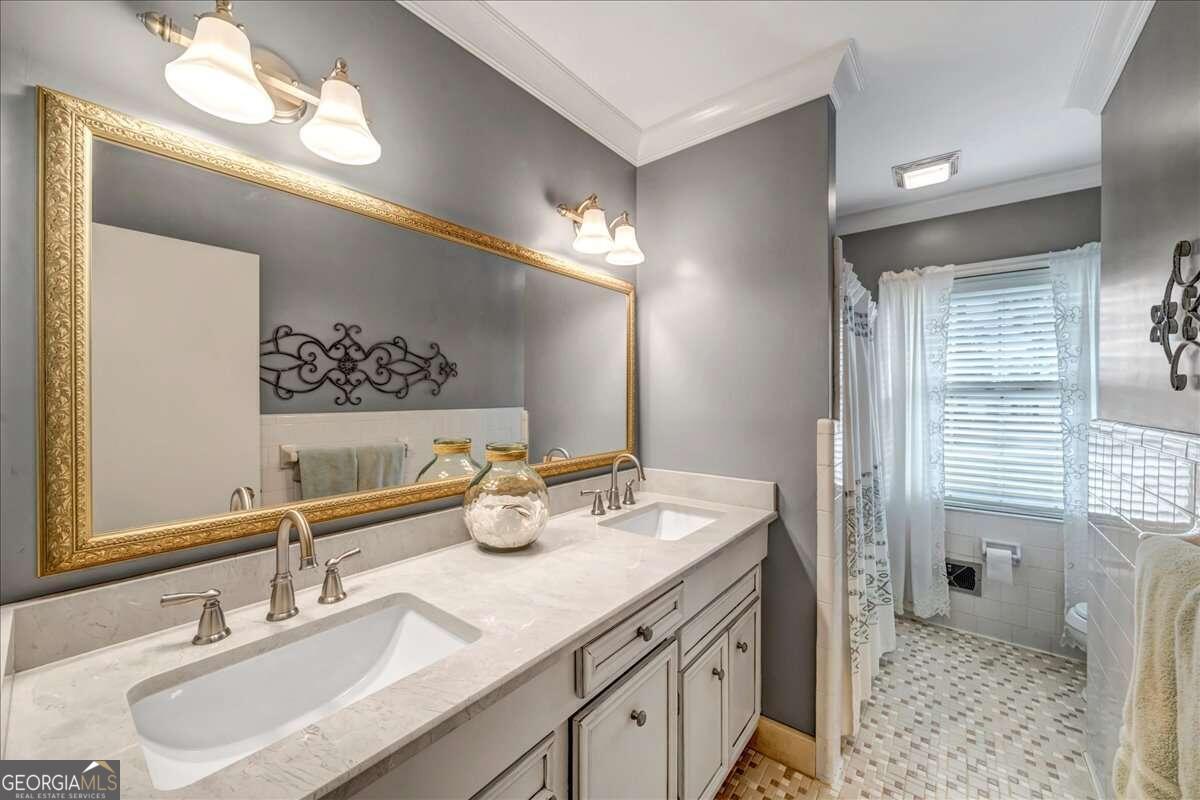 715 E 25th Avenue Property Photo 24