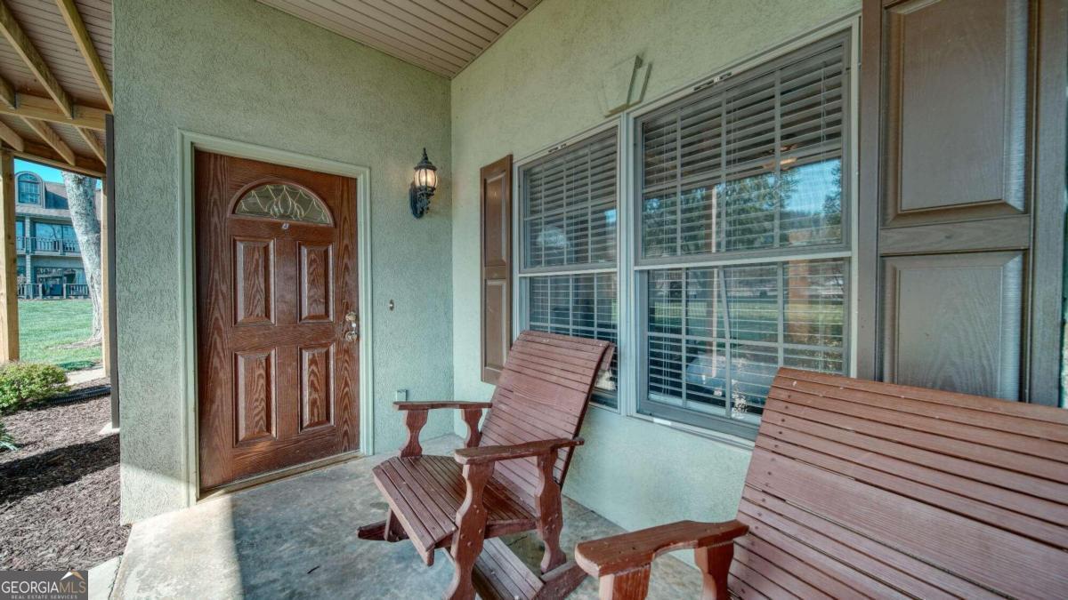 1688 Lakeview Drive 1a Drive Property Photo 4