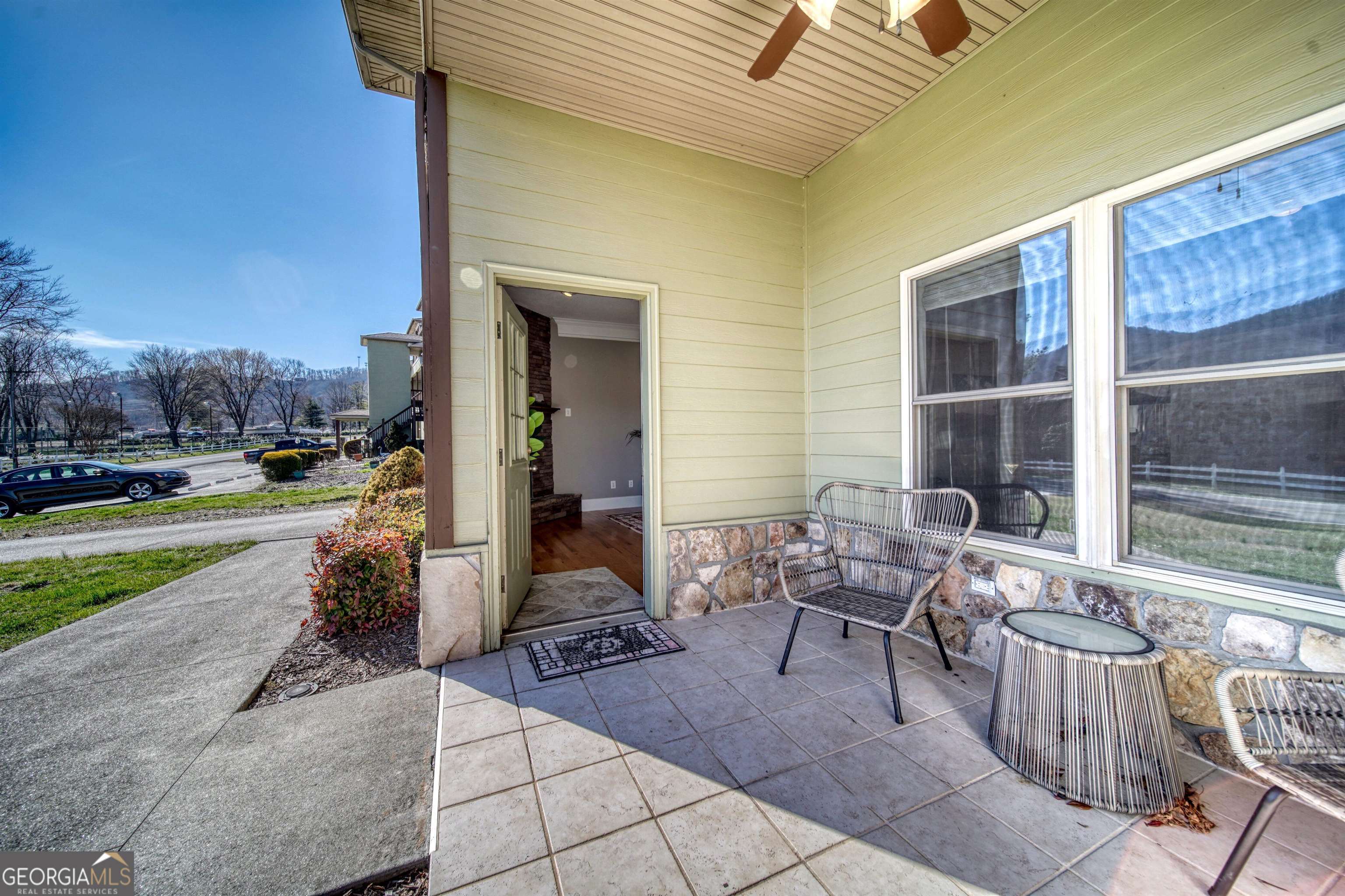 1649d Lakeview Drive Property Photo 6