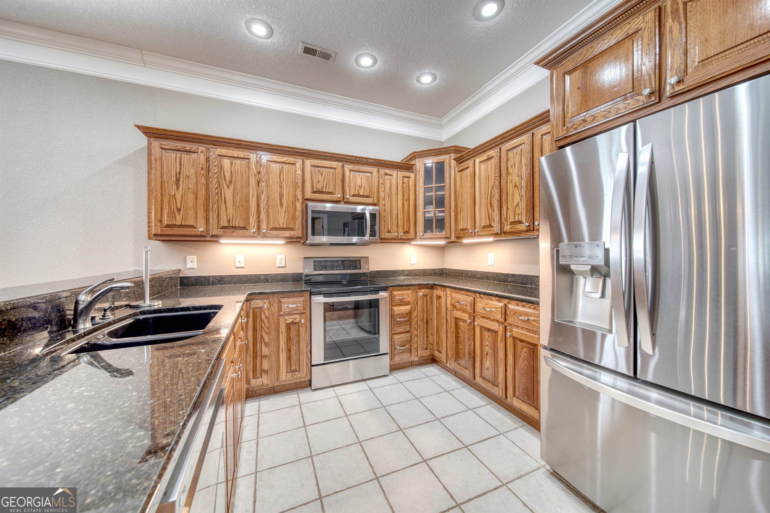 1649d Lakeview Drive Property Photo 14