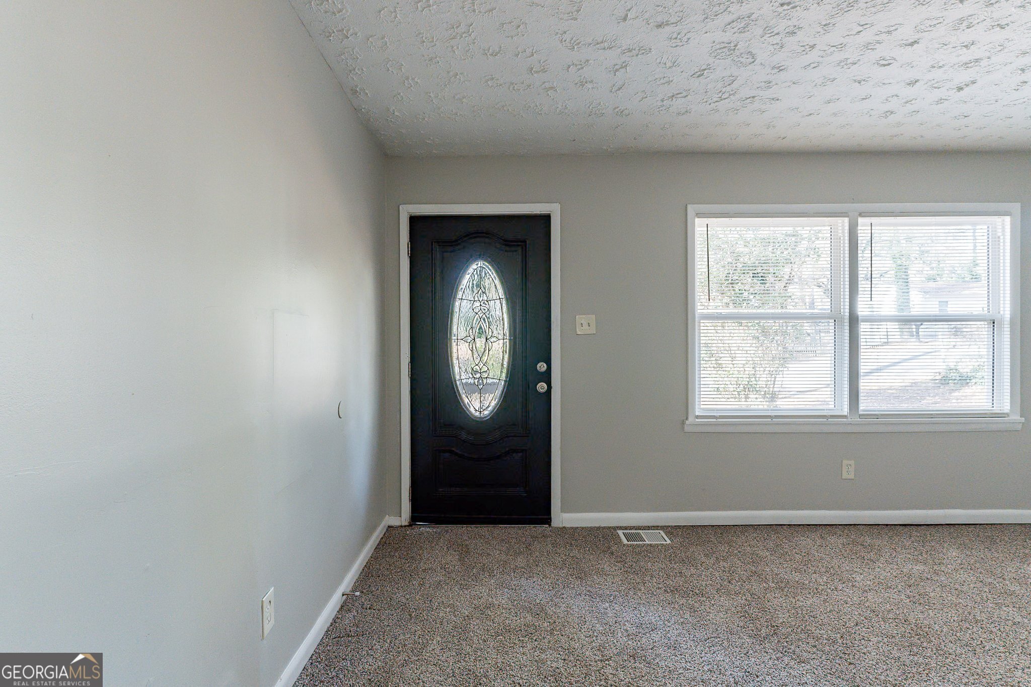2196 Swallow Circle Se Property Photo 2