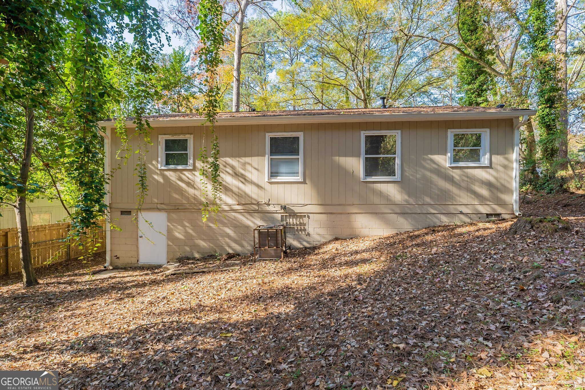 2196 Swallow Circle Se Property Photo 22