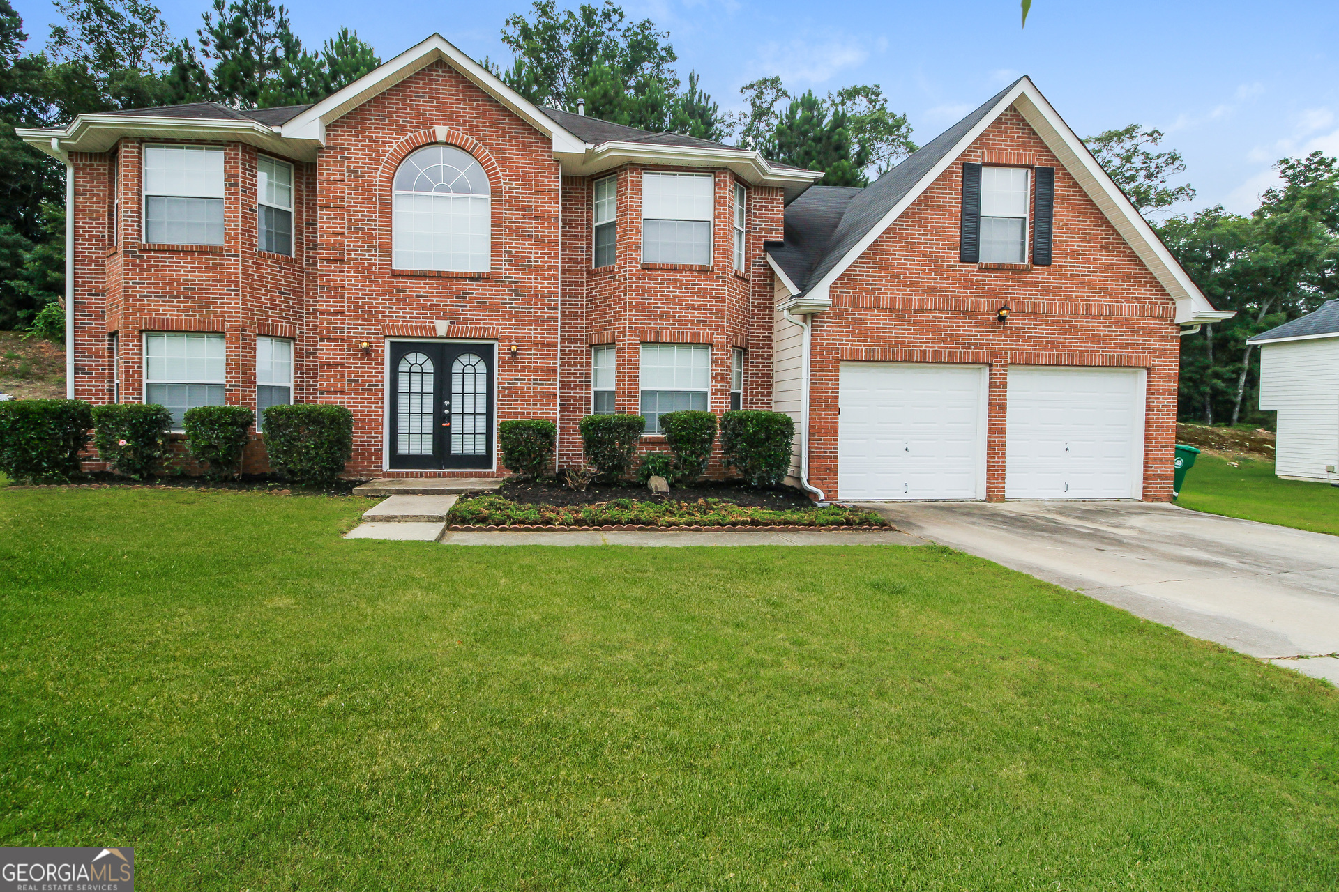 6899 Dalehollow Drive Property Photo 2