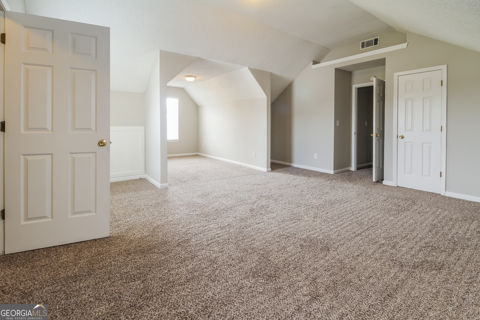 6899 Dalehollow Drive Property Photo 12