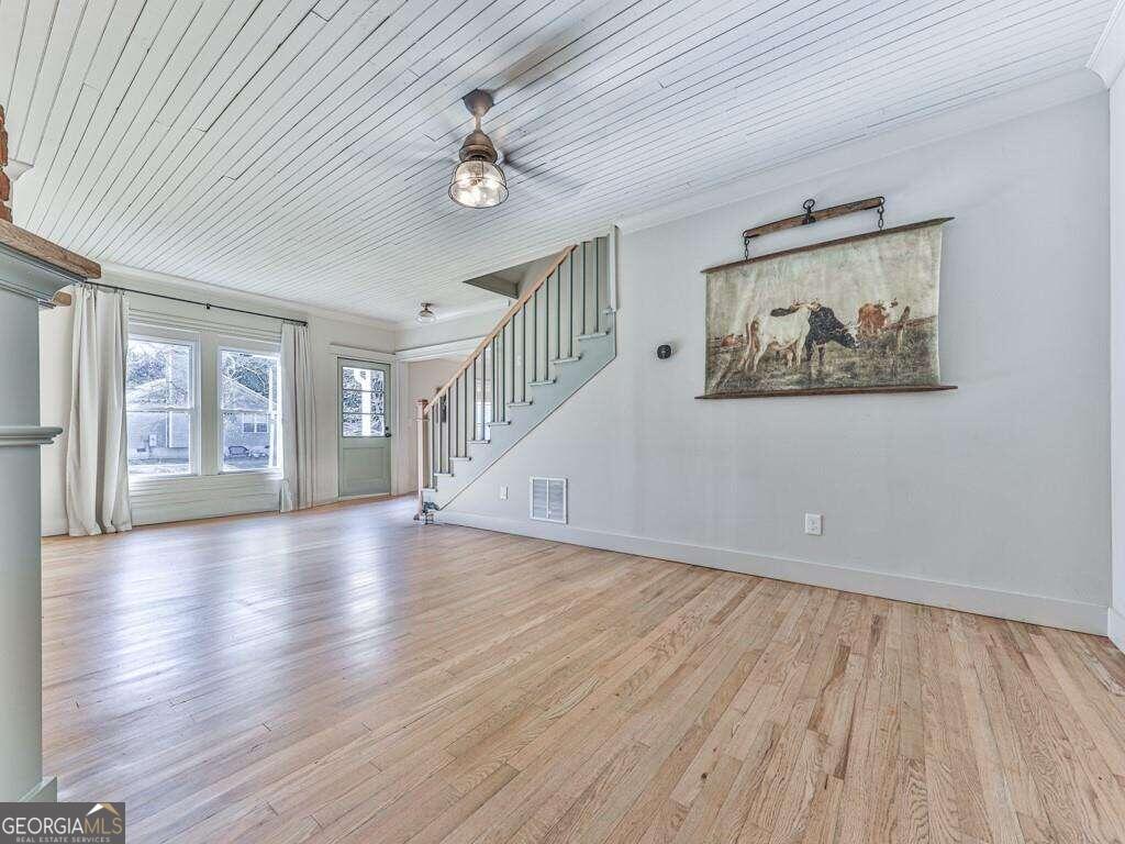 887 Old Canton Road Property Photo 3