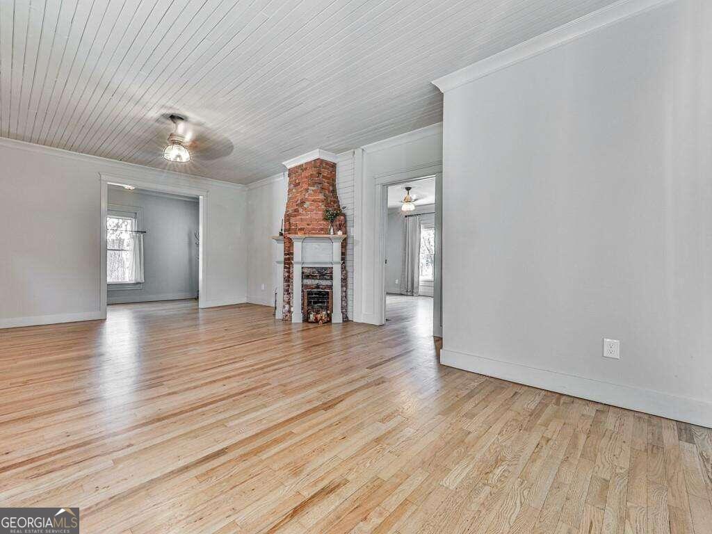 887 Old Canton Road Property Photo 5