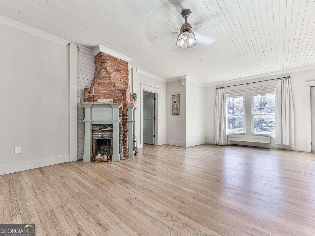 887 Old Canton Road Property Photo 6
