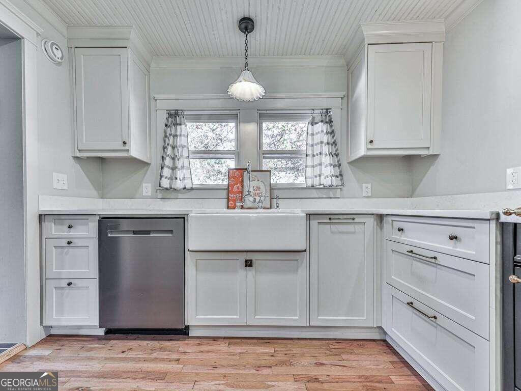 887 Old Canton Road Property Photo 12