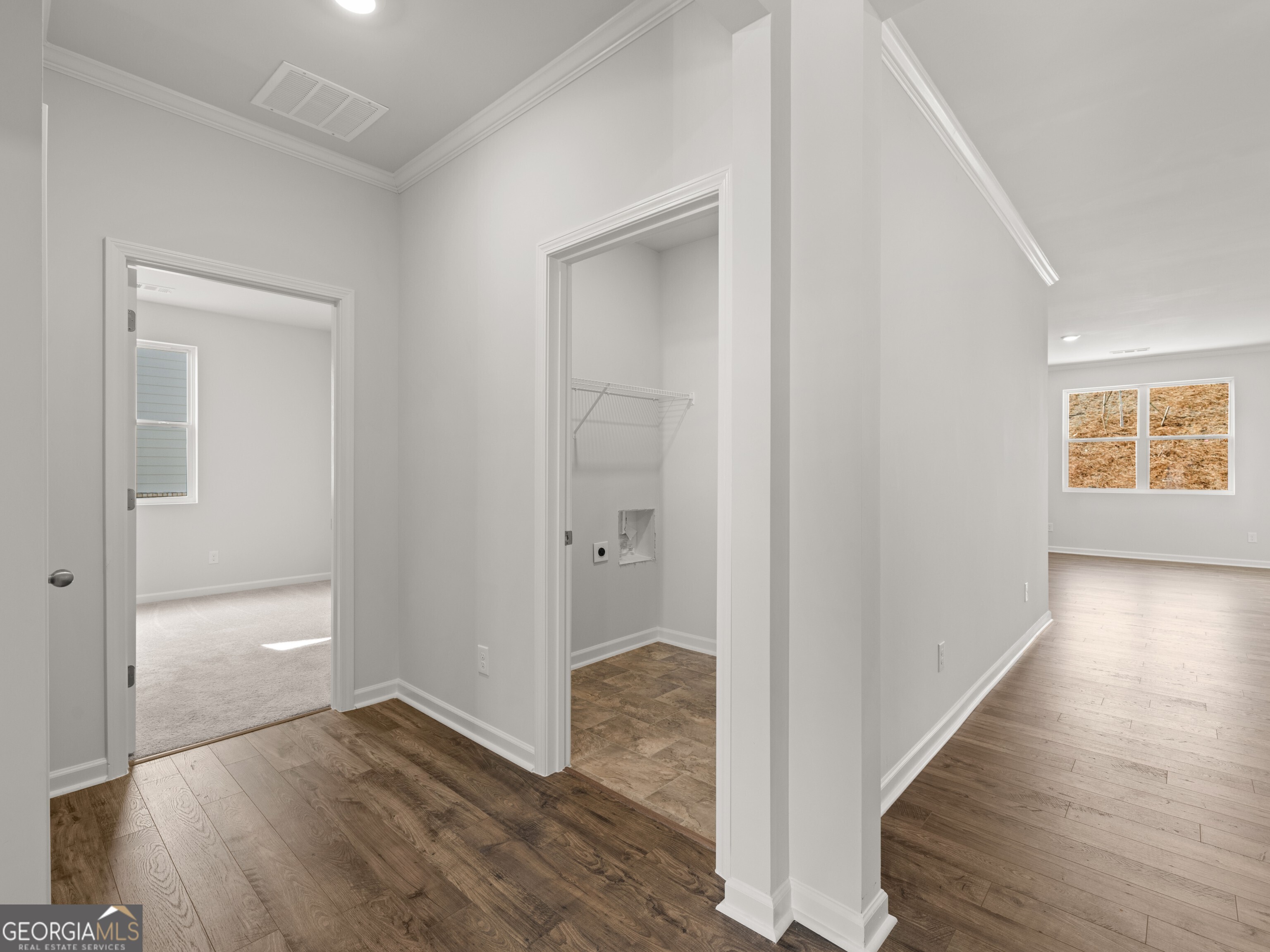 107 Landsdowne Way Property Photo 8