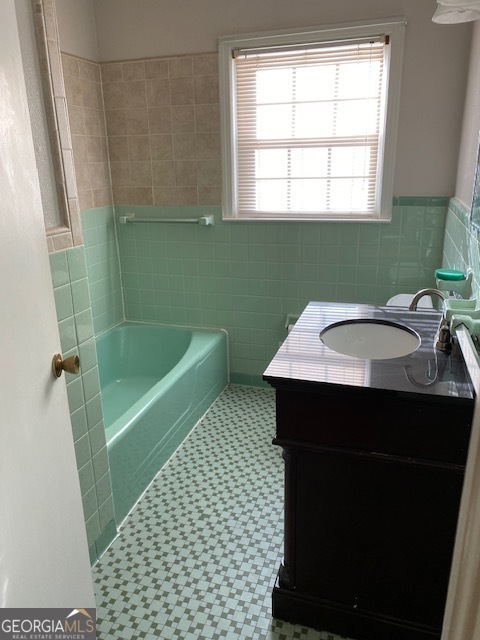 813 Sherwood Drive Property Photo 8