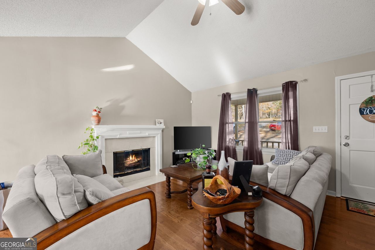 606 Etowah River Road Property Photo 4