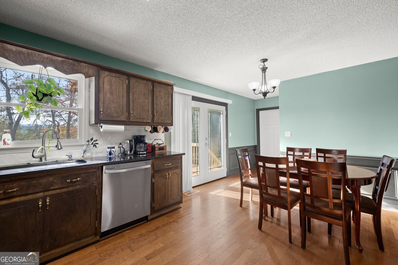 606 Etowah River Road Property Photo 8
