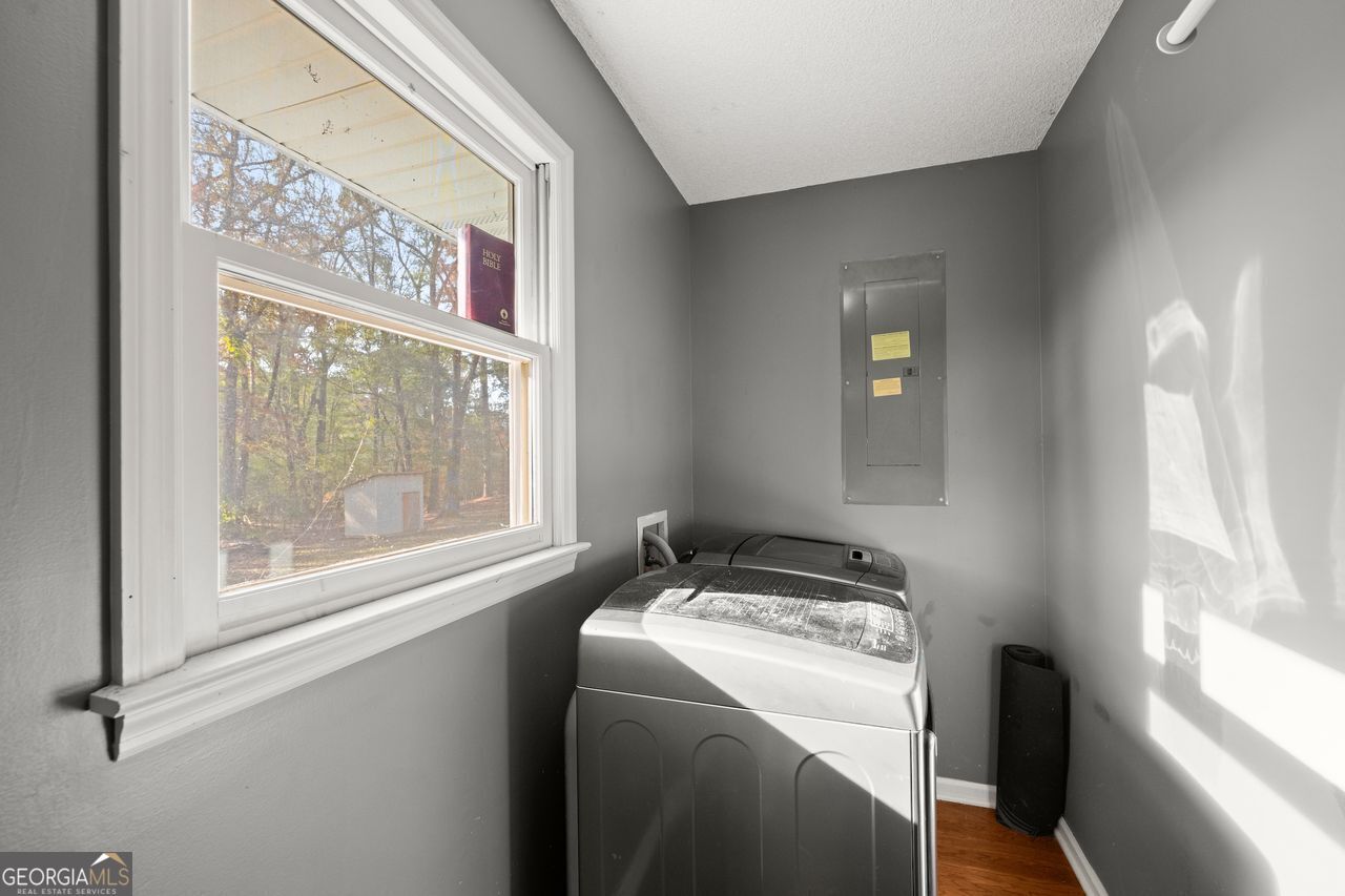 606 Etowah River Road Property Photo 15