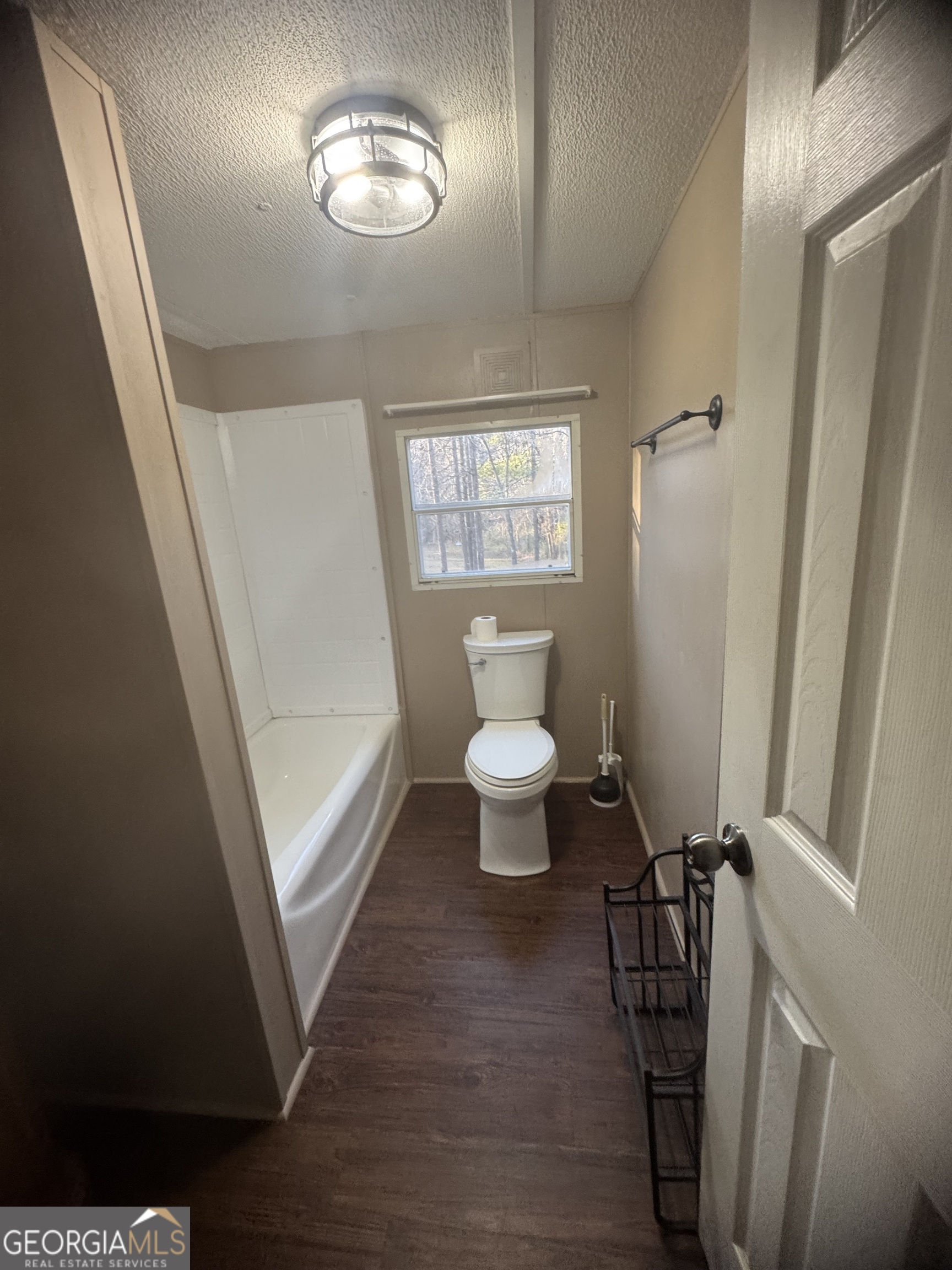 196 River Oak Drive Property Photo 15