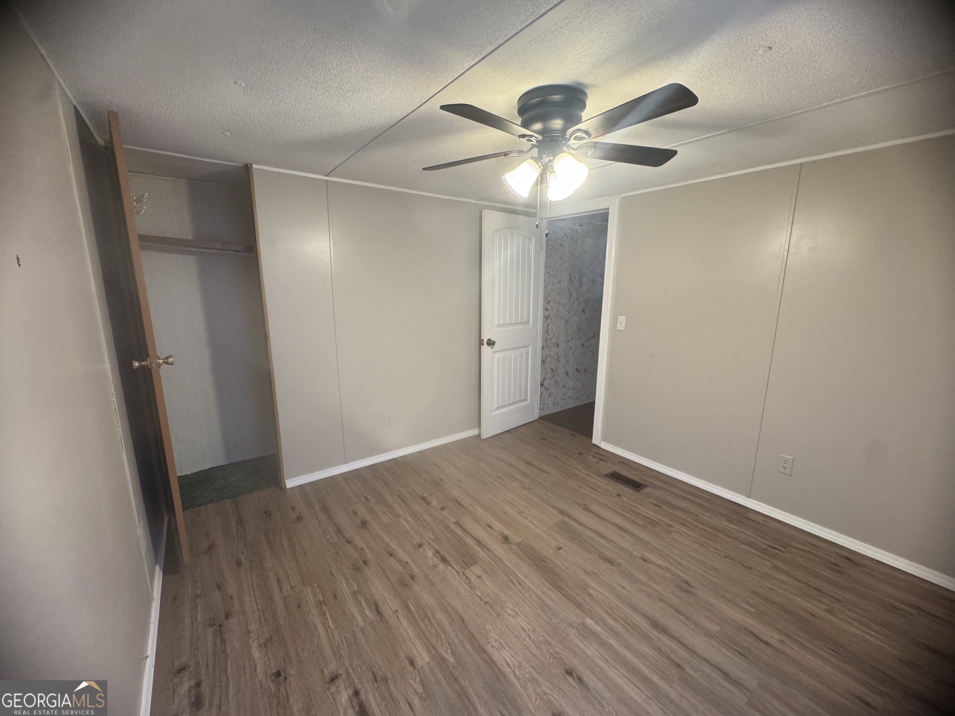 196 River Oak Drive Property Photo 18