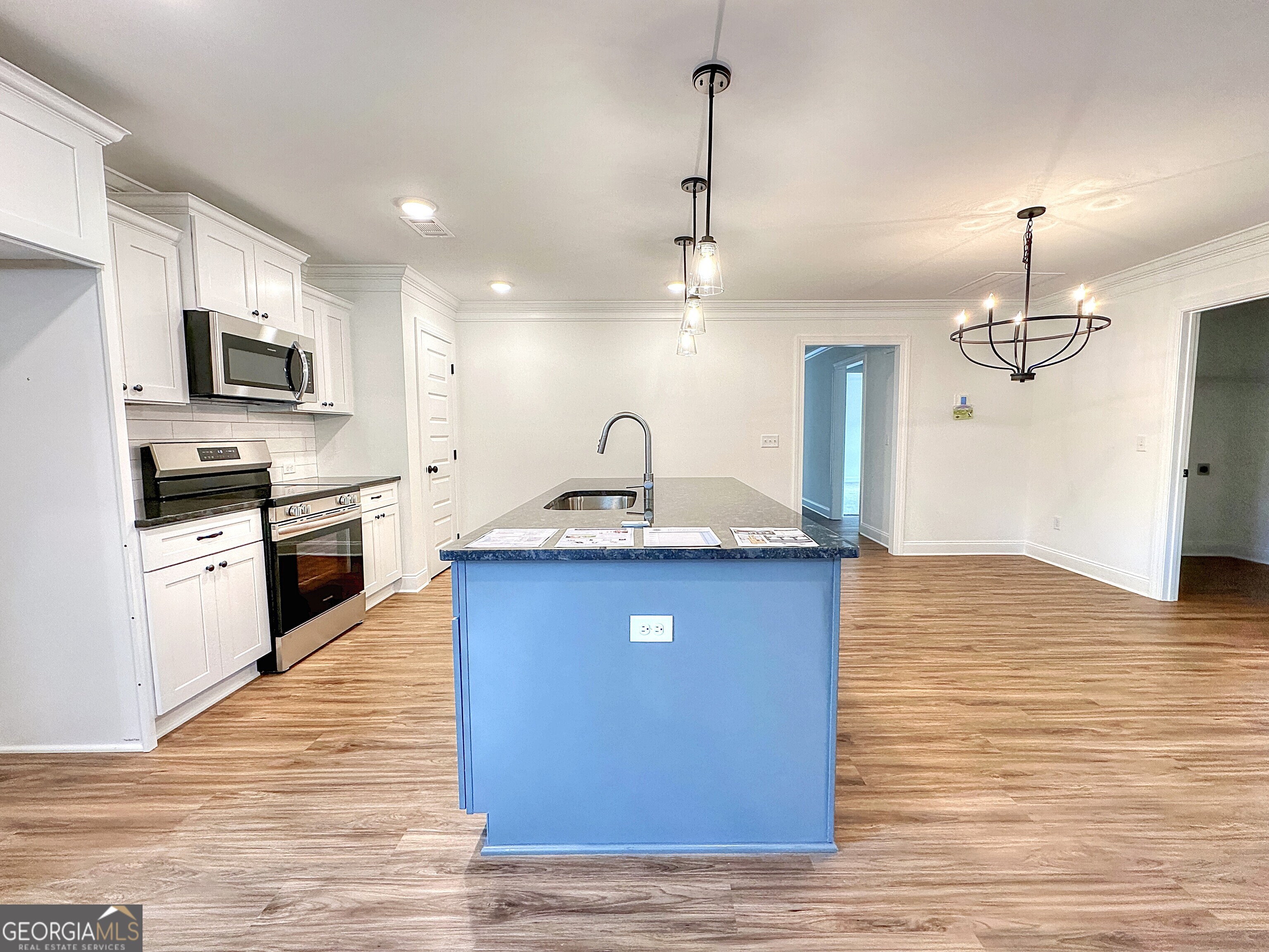250 Young Lane Property Photo 6