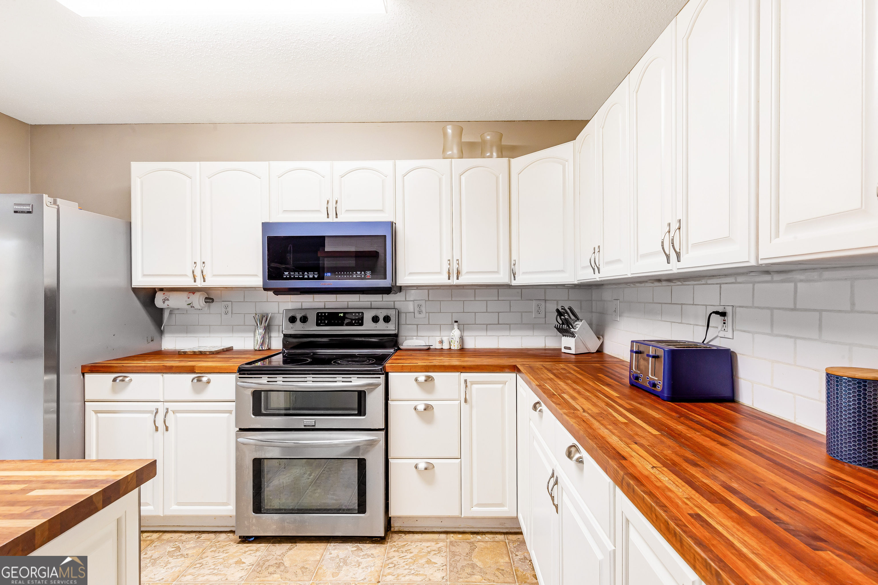 7840 Highway 101 N Property Photo 8