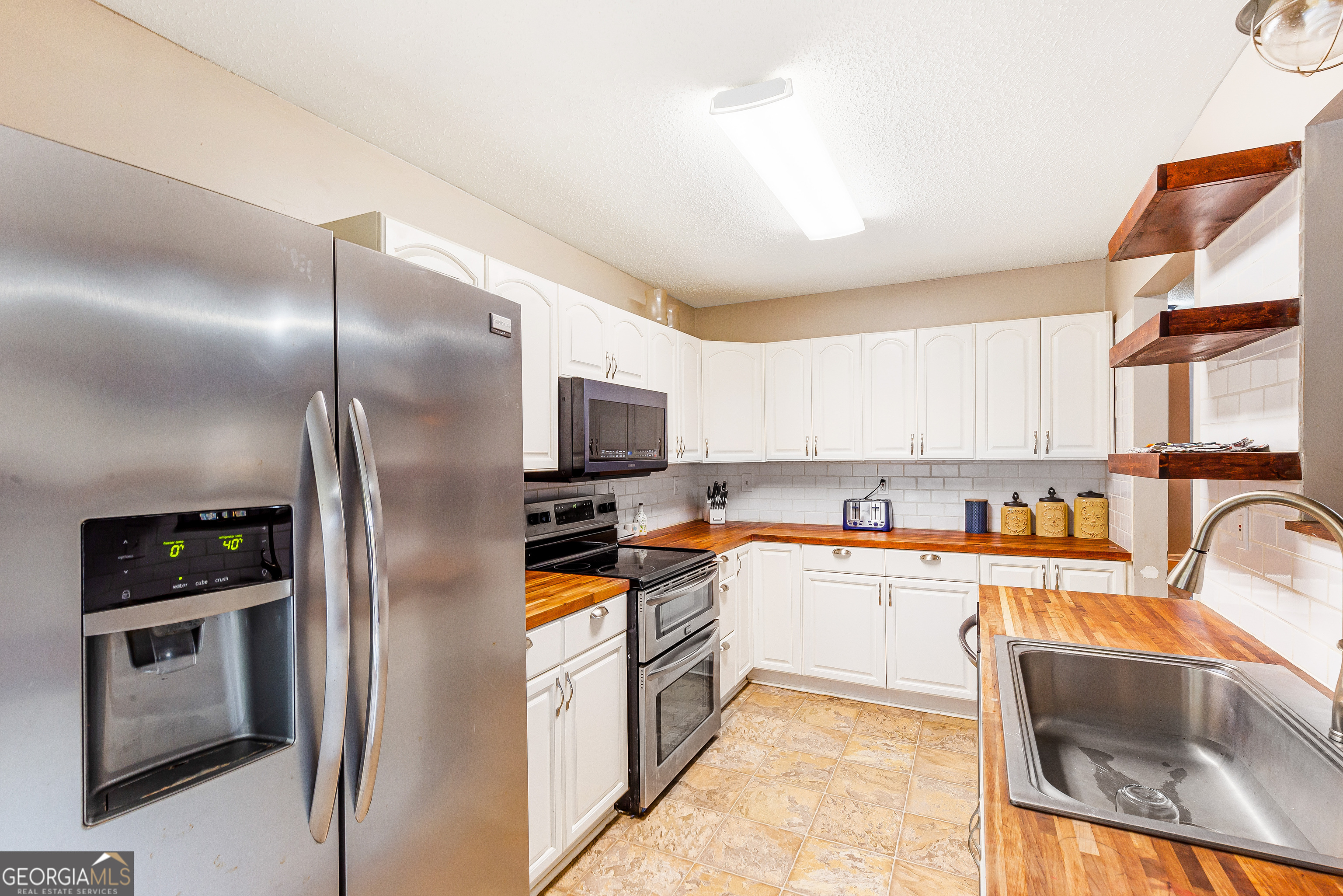 7840 Highway 101 N Property Photo 10
