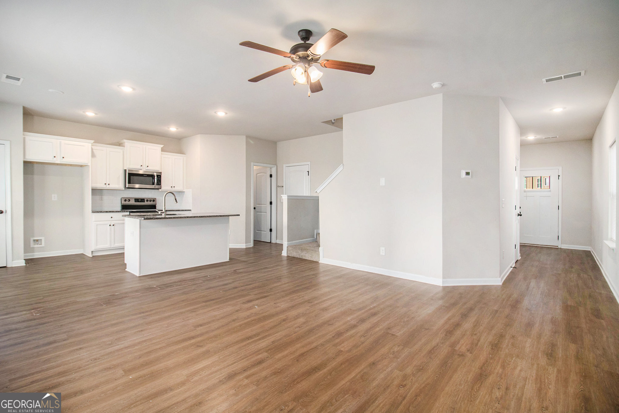 2291 Elise Way Property Photo 6