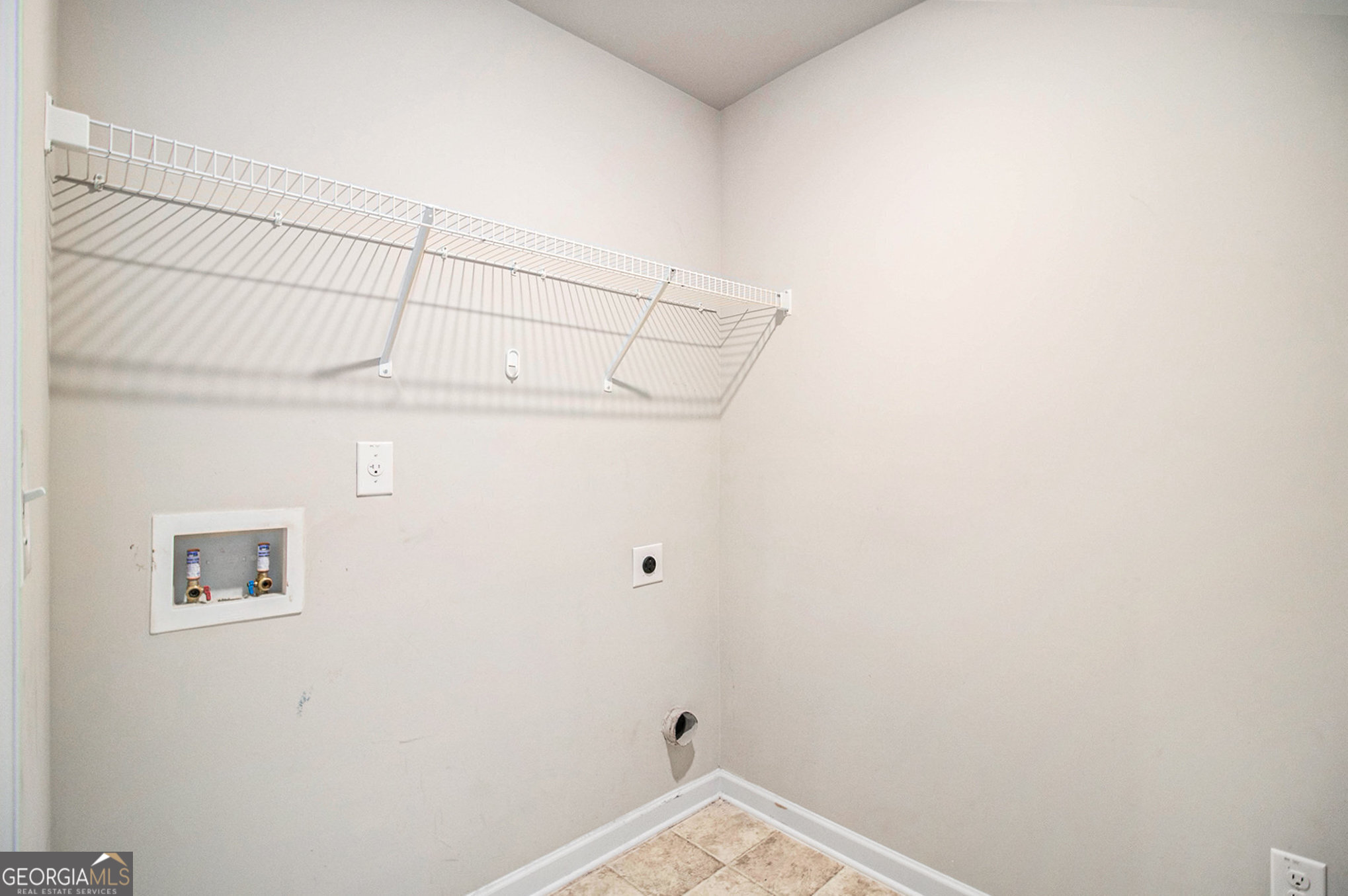 2291 Elise Way Property Photo 14