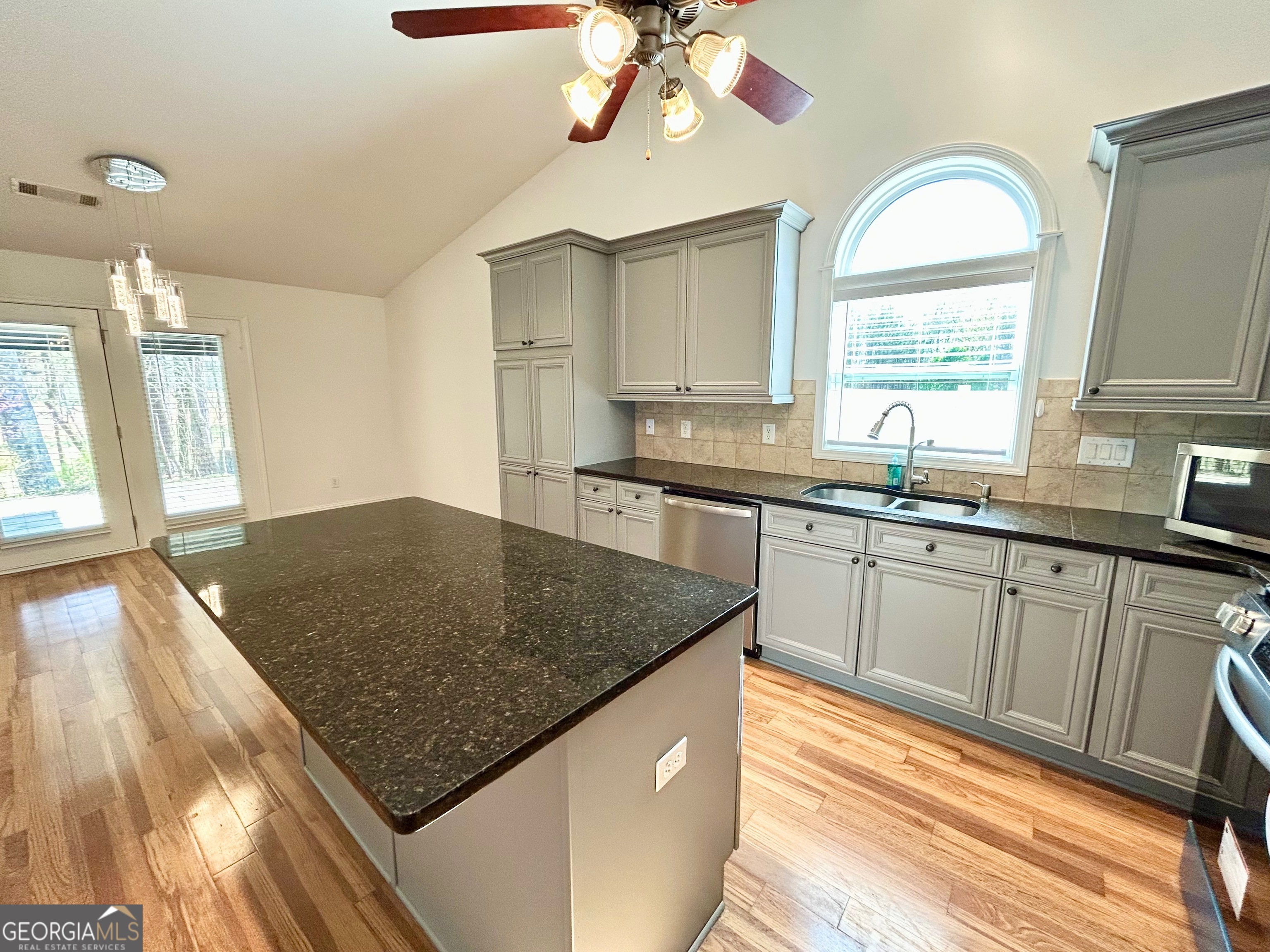 1873 Jameson Circle Property Photo 9