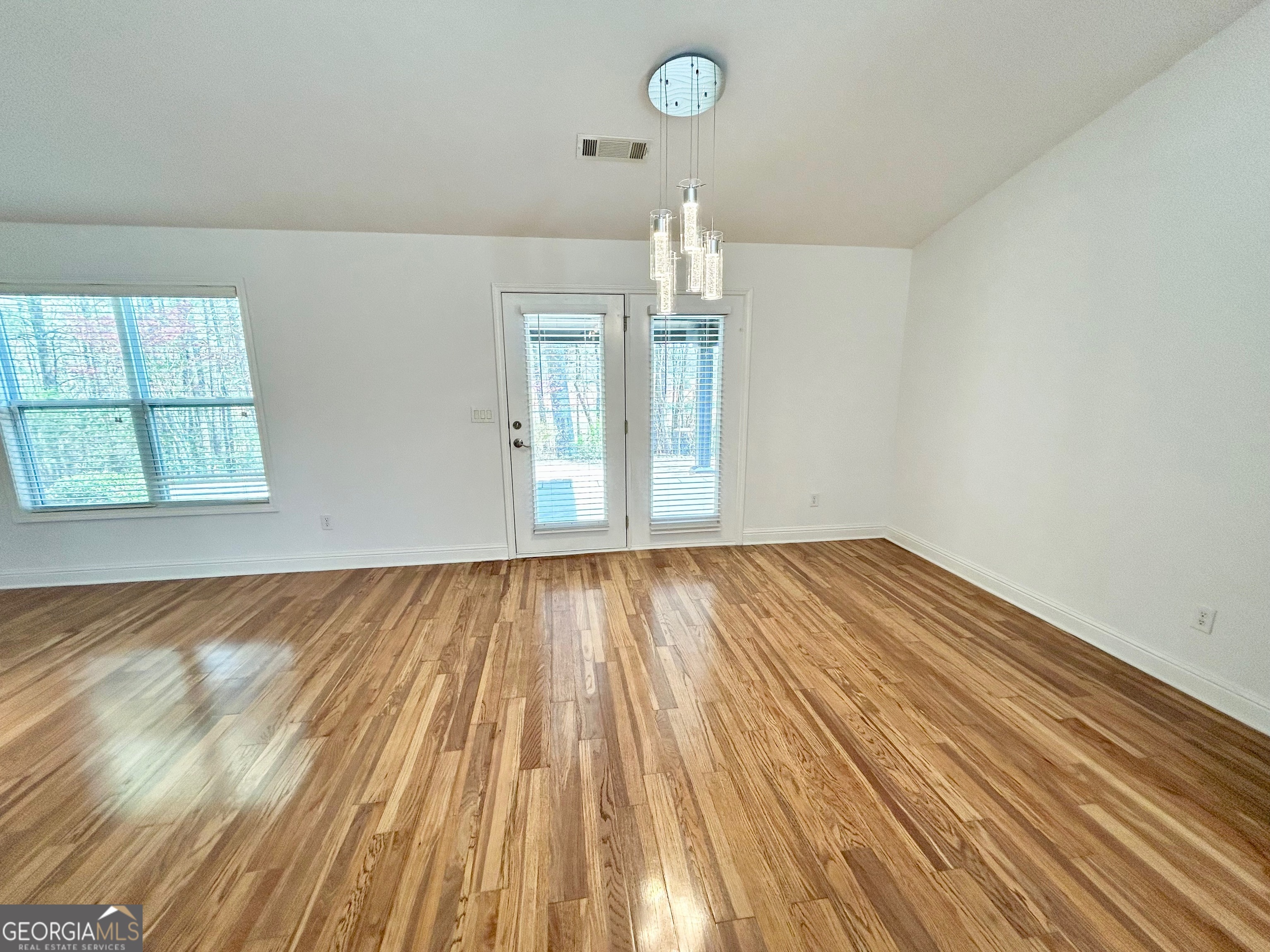 1873 Jameson Circle Property Photo 10