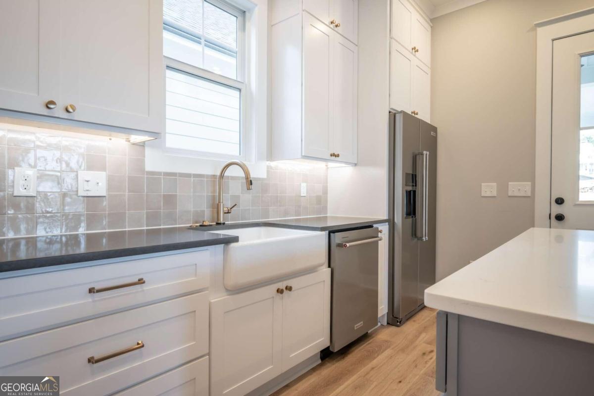 145 Holmes Avenue Property Photo 11