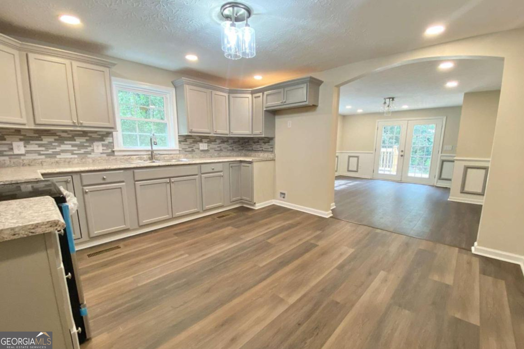 117 N Jefferson Street Property Photo 5