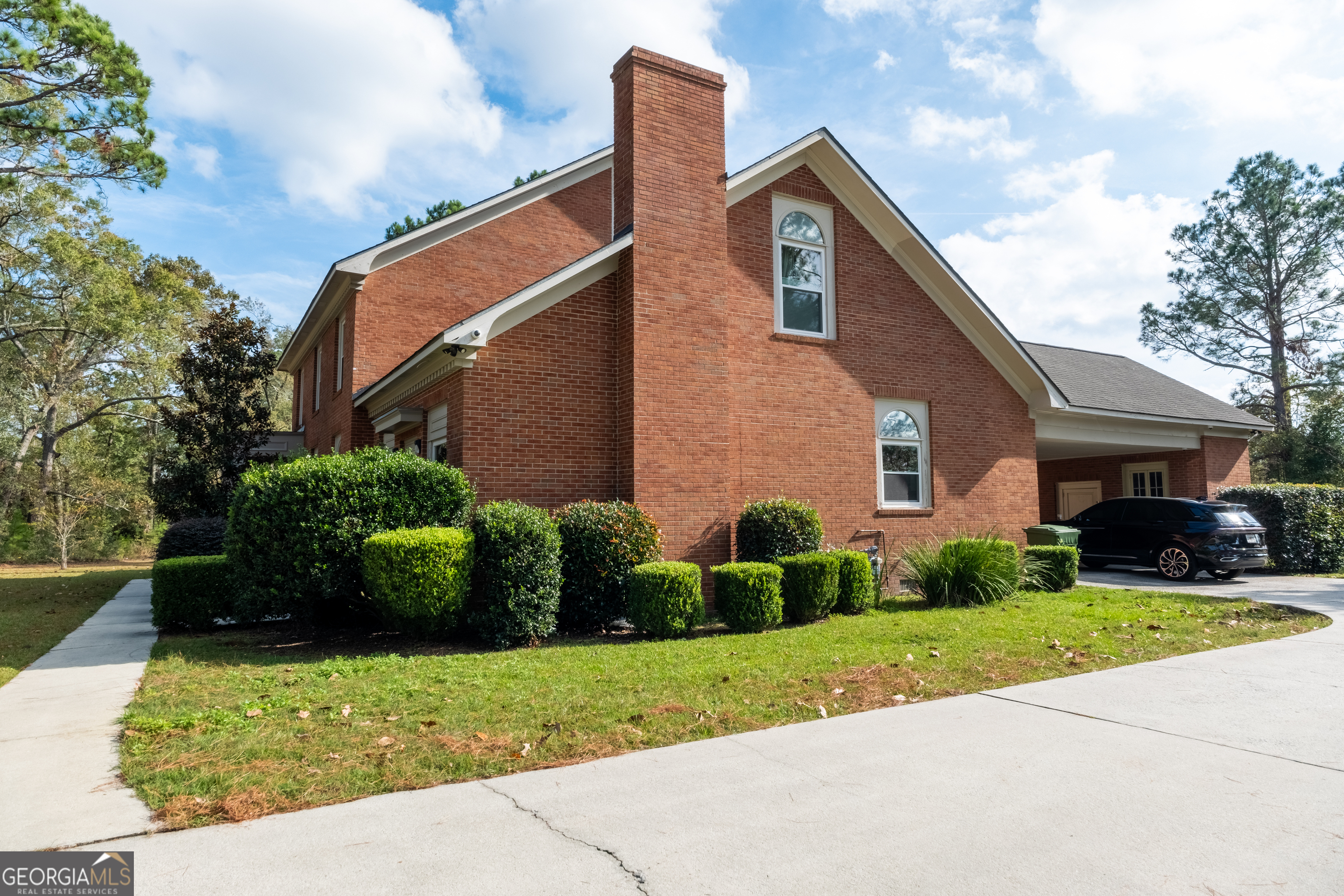 313 Miller Street Property Photo 6