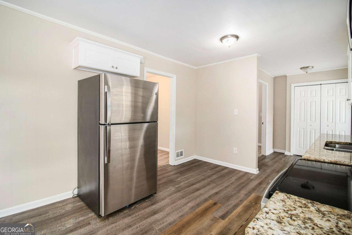 4257 Midway Road Property Photo 7