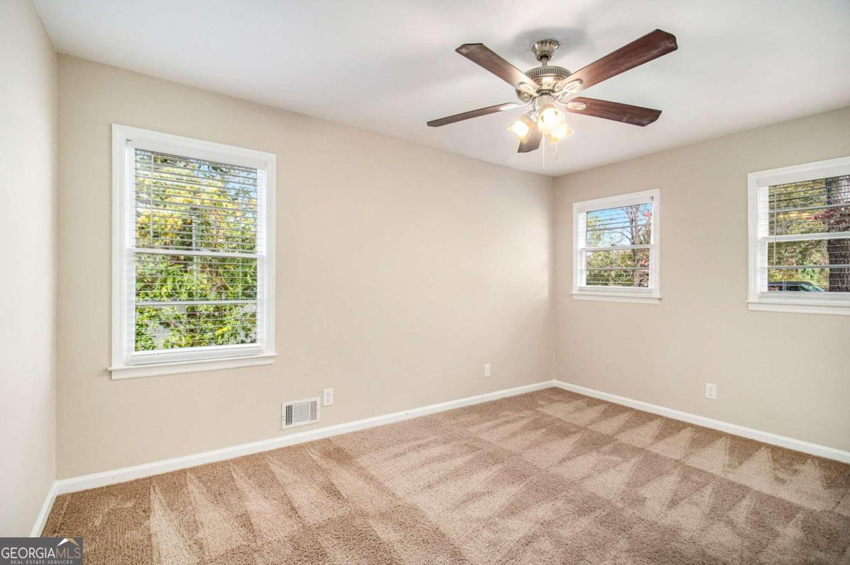 4257 Midway Road Property Photo 11