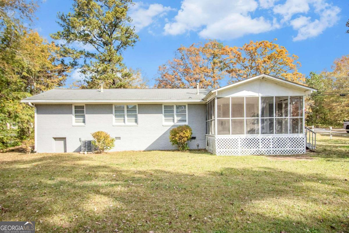 4257 Midway Road Property Photo 16